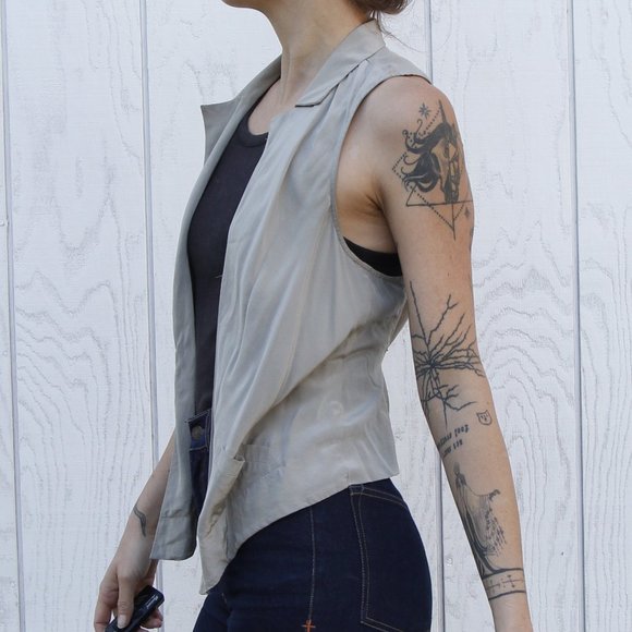 Grey Silk Vest - Picture 10 of 11